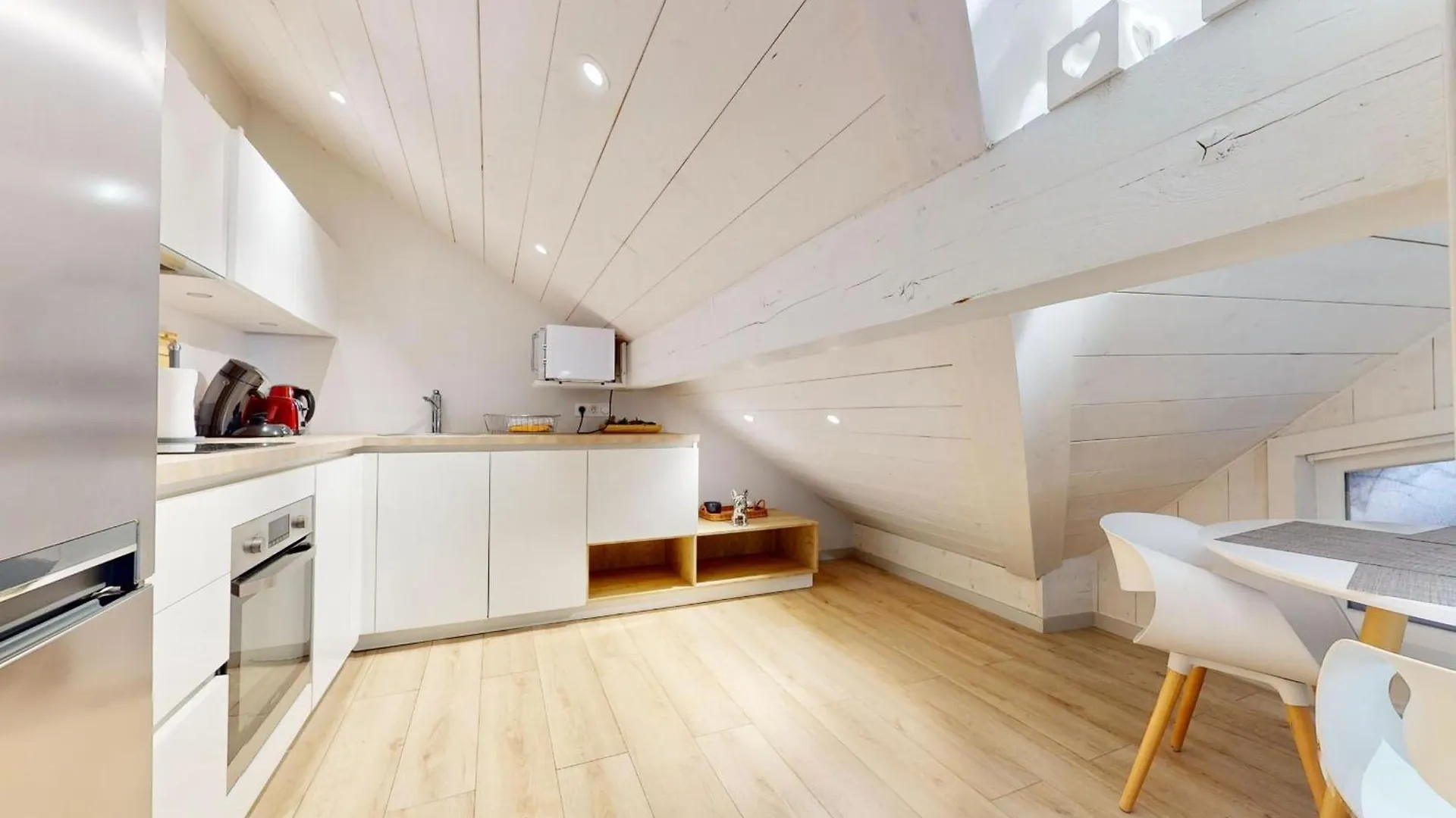 Apartment K2 Annecy Rent Lodge Duplex De Deux Chambres Doubles Entierement Renove France